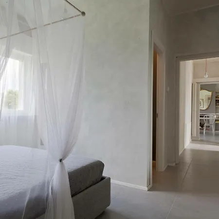 De Hura Apartment *